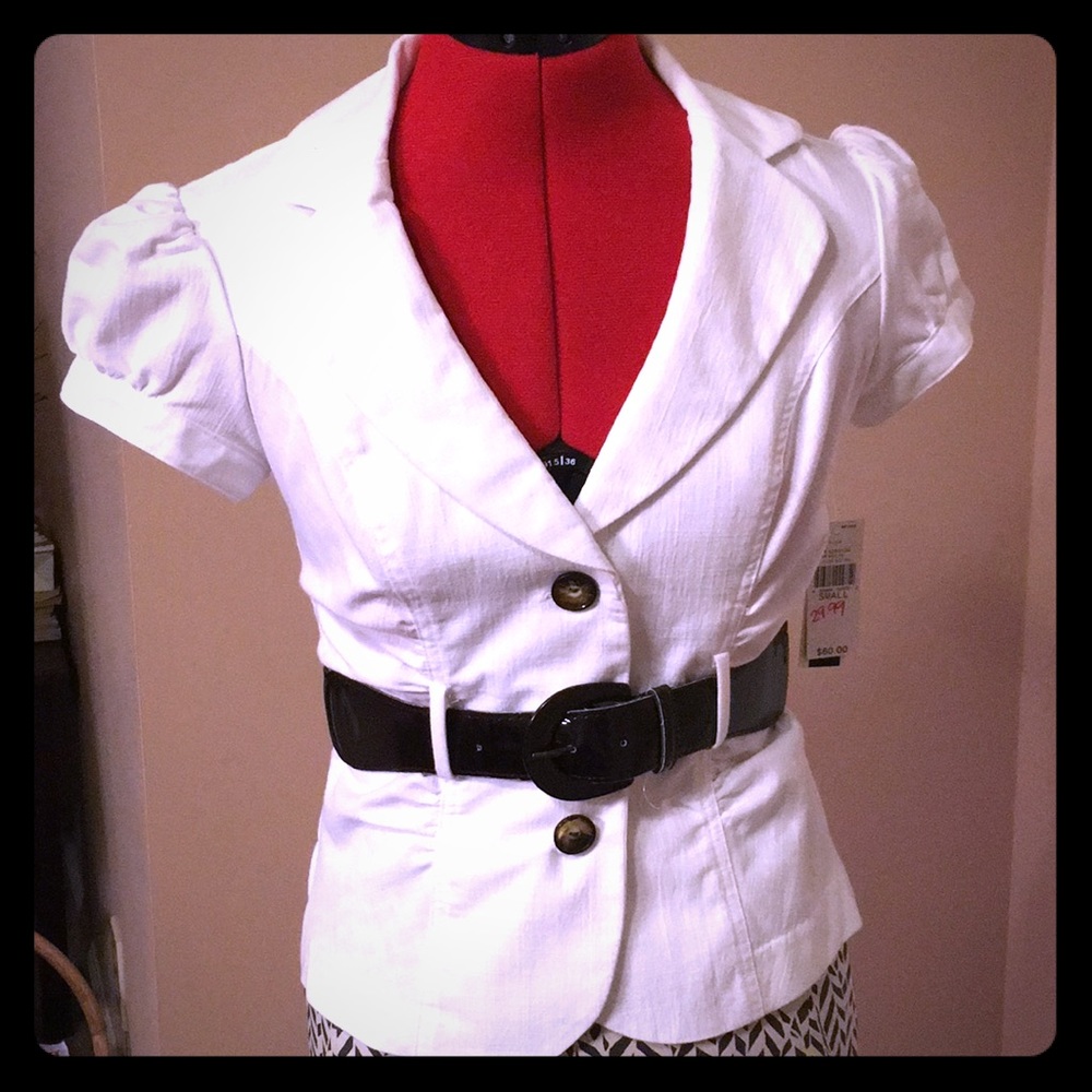 White A. Byers short sleeve blazer